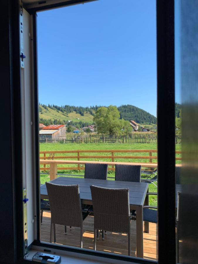 La Casuta Din Ciocanesti Art Exteriör bild